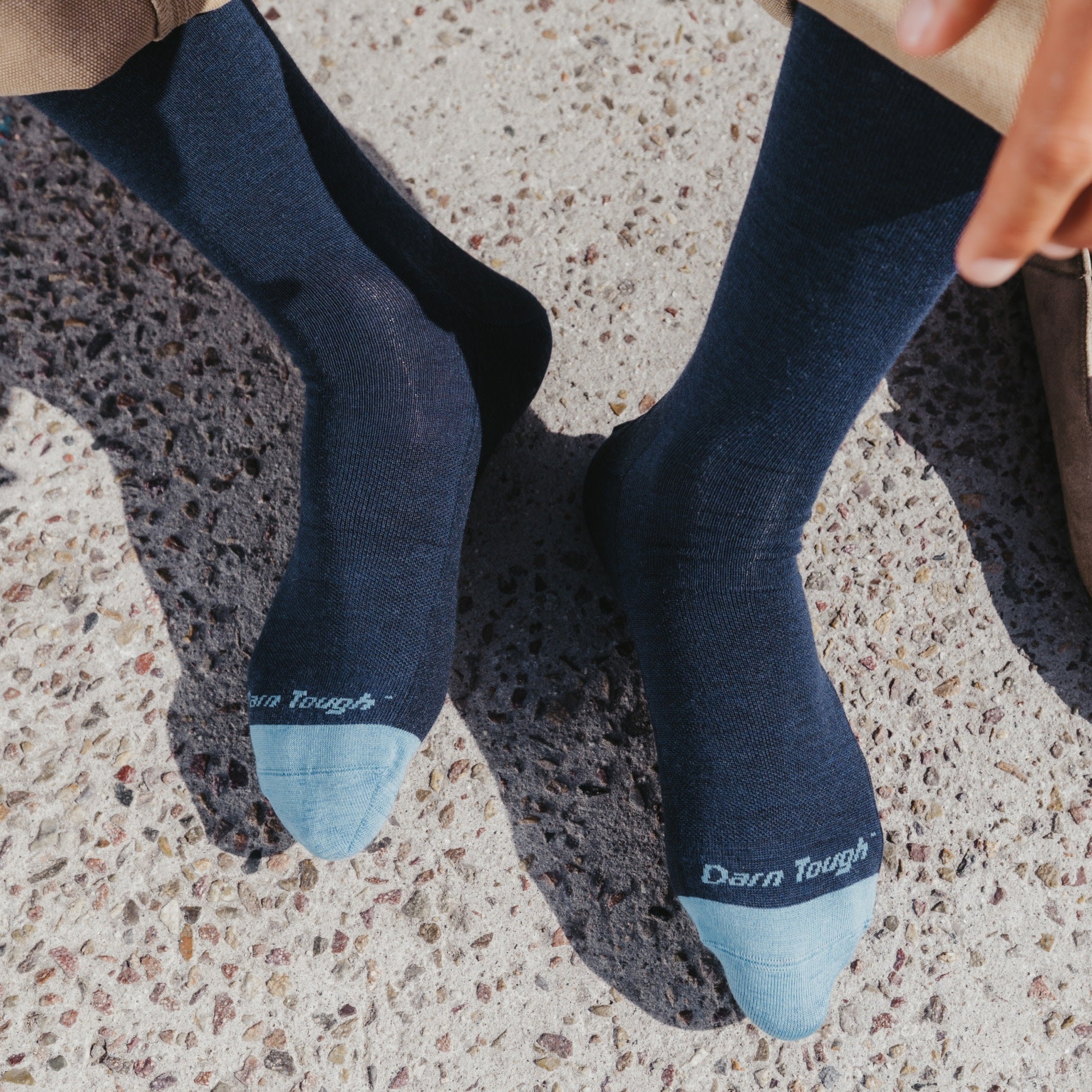 Men's Solid Crew Lightweight Lifestyle Socks - Image 11